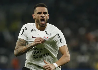 Renato Augusto foi o destaque da vitória corintiana