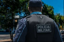 Mulher é morta a tiros dentro de ônibus em Fortaleza