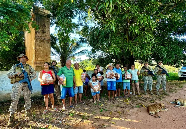 BEPI realiza entrega de cestas básicas em Teresina