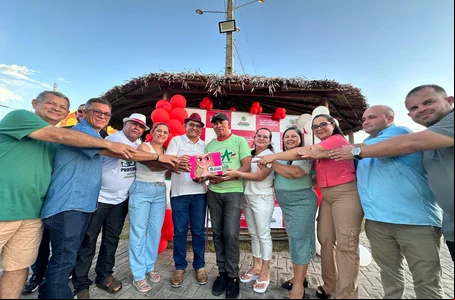 Alunos do EJA de São João do Arraial são beneficiados com doação de óculos de grau