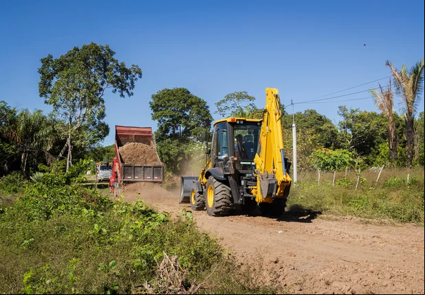 Prefeitura de José de Freitas recupera mais de 46 km de estradas na zona rural