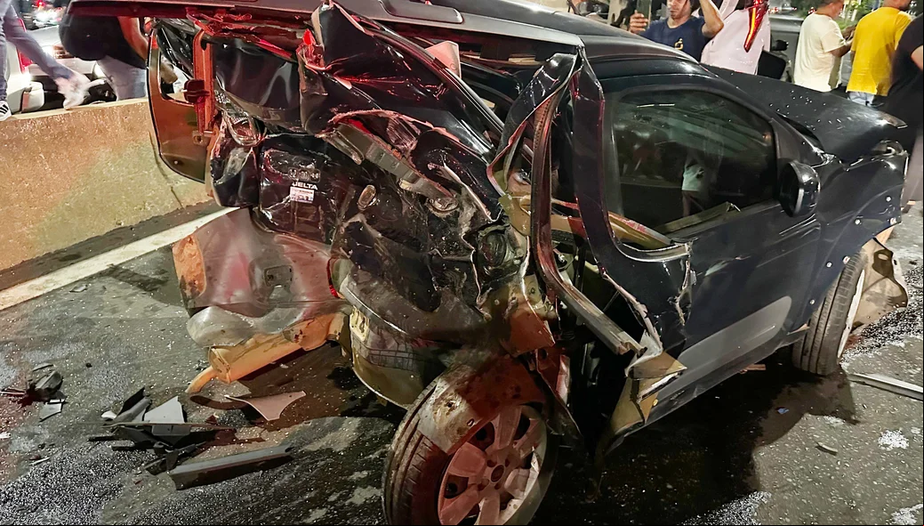 Acidente na BR 316 deixou carro totalmente destruído