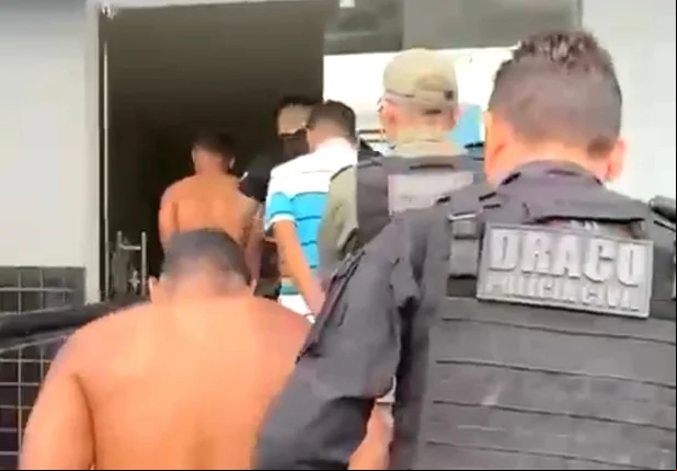 Seis pessoas, que não tiveram seus nomes revelados, foram presas na operação